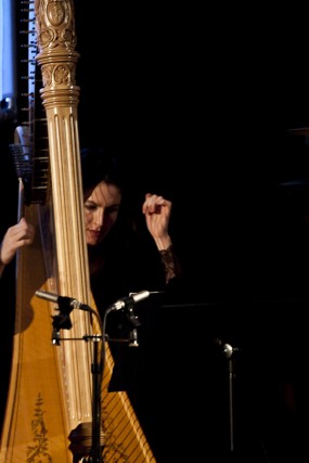 Harpist Jacqueline Kerrod